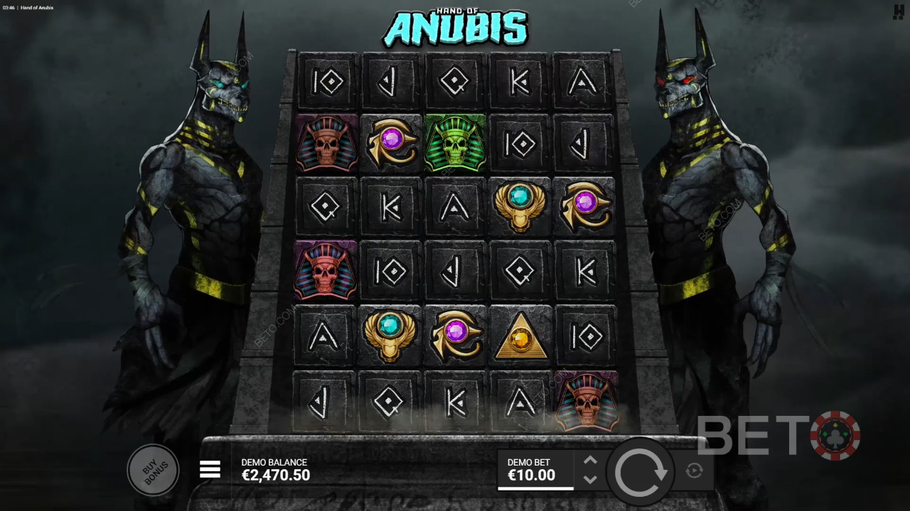 Det større layout giver flere gevinster i Hand of Anubis online spilleautomat