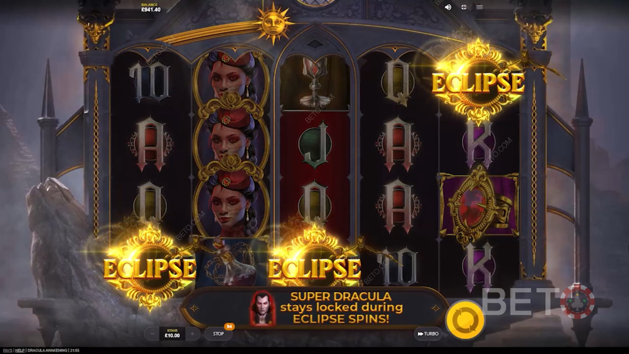 Få 3 måneformørkelsessymboler for at udløse 7 gratis spins i Dracula Awakening
