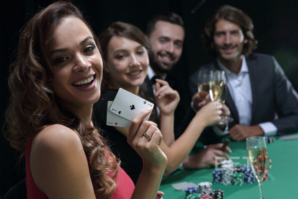 Udnyt din spillehallen bonus-kode i både live casino og på spillemaskinerne.